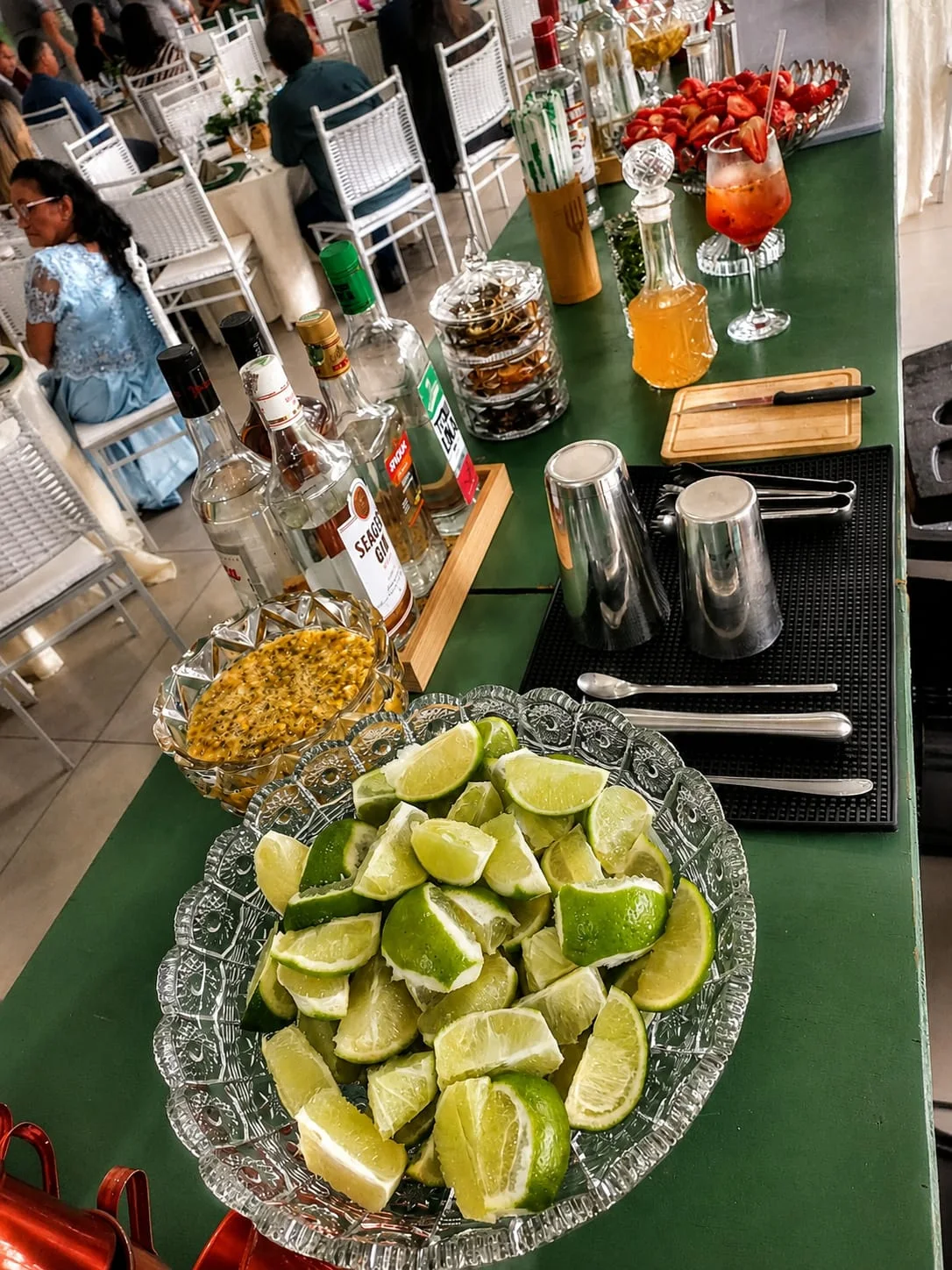 Estrutura de bar preparada para atender um evento